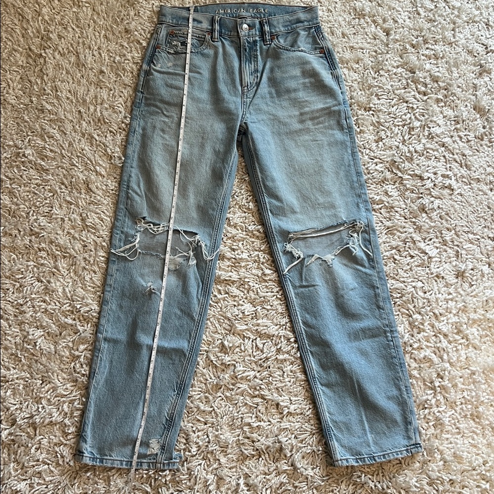 American Eagle Ex boyfriend Light Blue Ripped Straight Leg Jeans high waisted